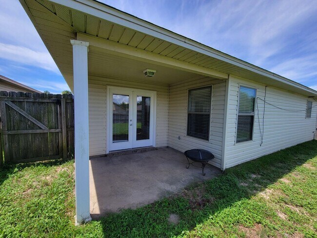 Building Photo - 1934 Catline Cir