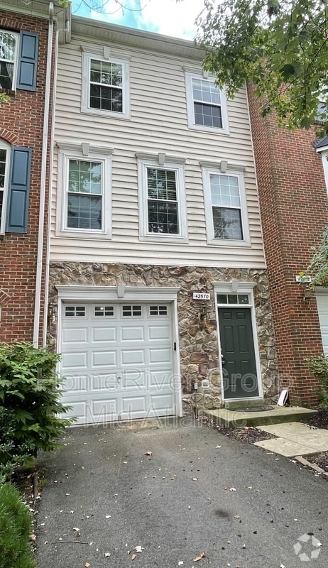 Building Photo - 42570 Magellan Square