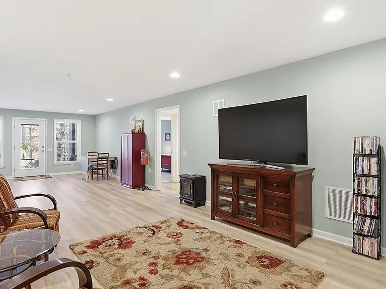 Building Photo - 7 Nauset Way