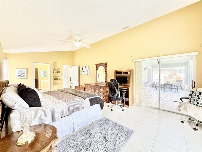 Building Photo - 854 Addison Dr NE