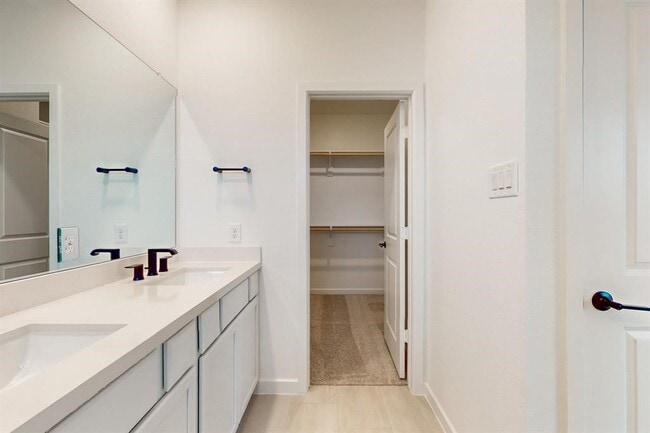 Building Photo - 21815 Sunshine Cove Ln