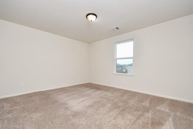 Building Photo - 21022 Echo Manor Dr