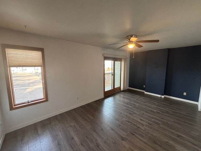 Building Photo - 2233 Alpine Dr