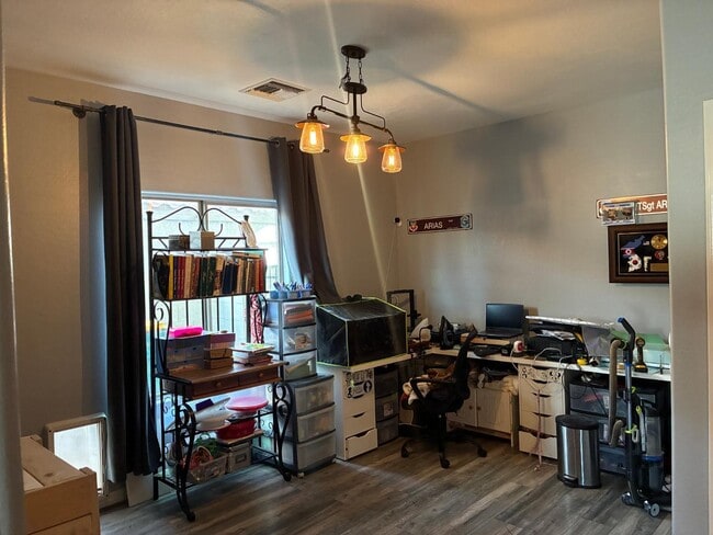 Building Photo - 9226 N 182nd Dr