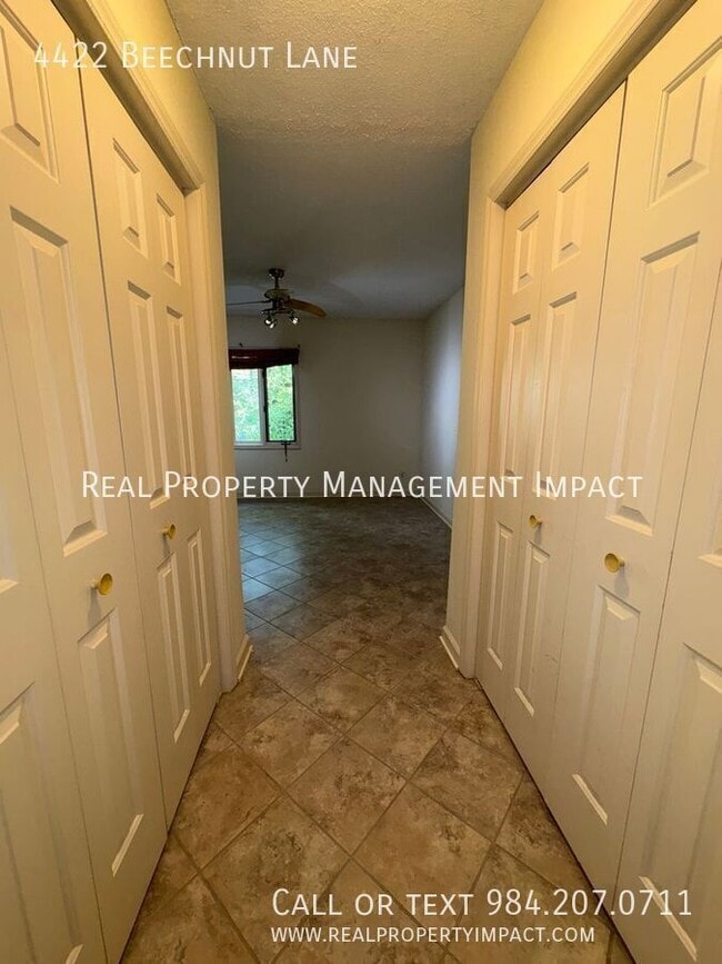 Building Photo - 4422 Beechnut Ln