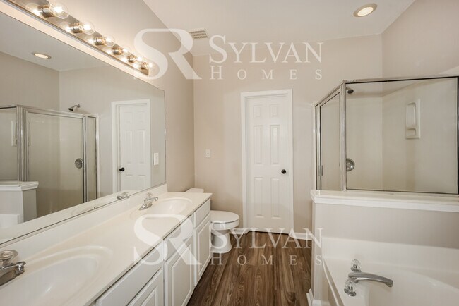 Building Photo - At Last, This Is What You Have Been Searching For!