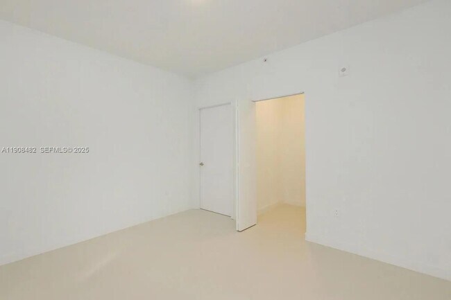 Building Photo - 25850 SW 140th Ct