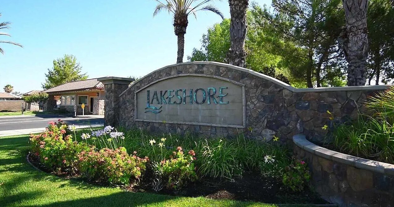 Building Photo - 2540 Crescent Way