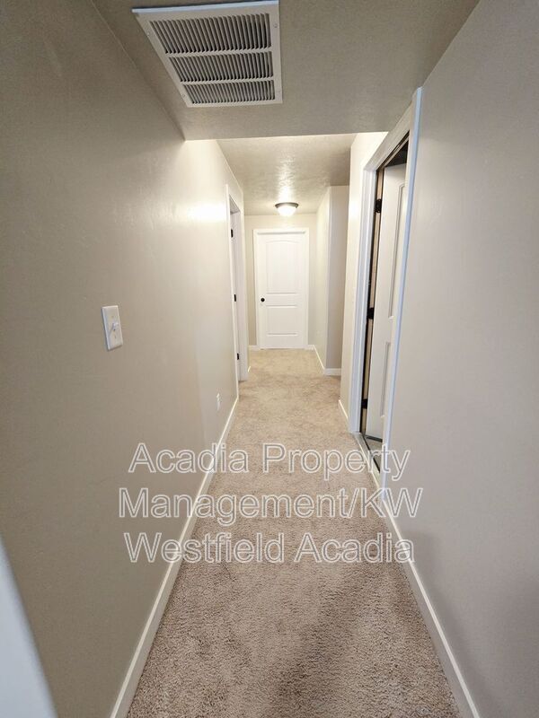 Building Photo - 15179 S Cantle Dr