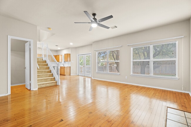 Building Photo - 511 Shannon Rose