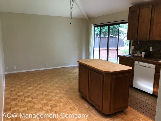 Building Photo - 3 br, 2 bath House - 985 Channing Ave.