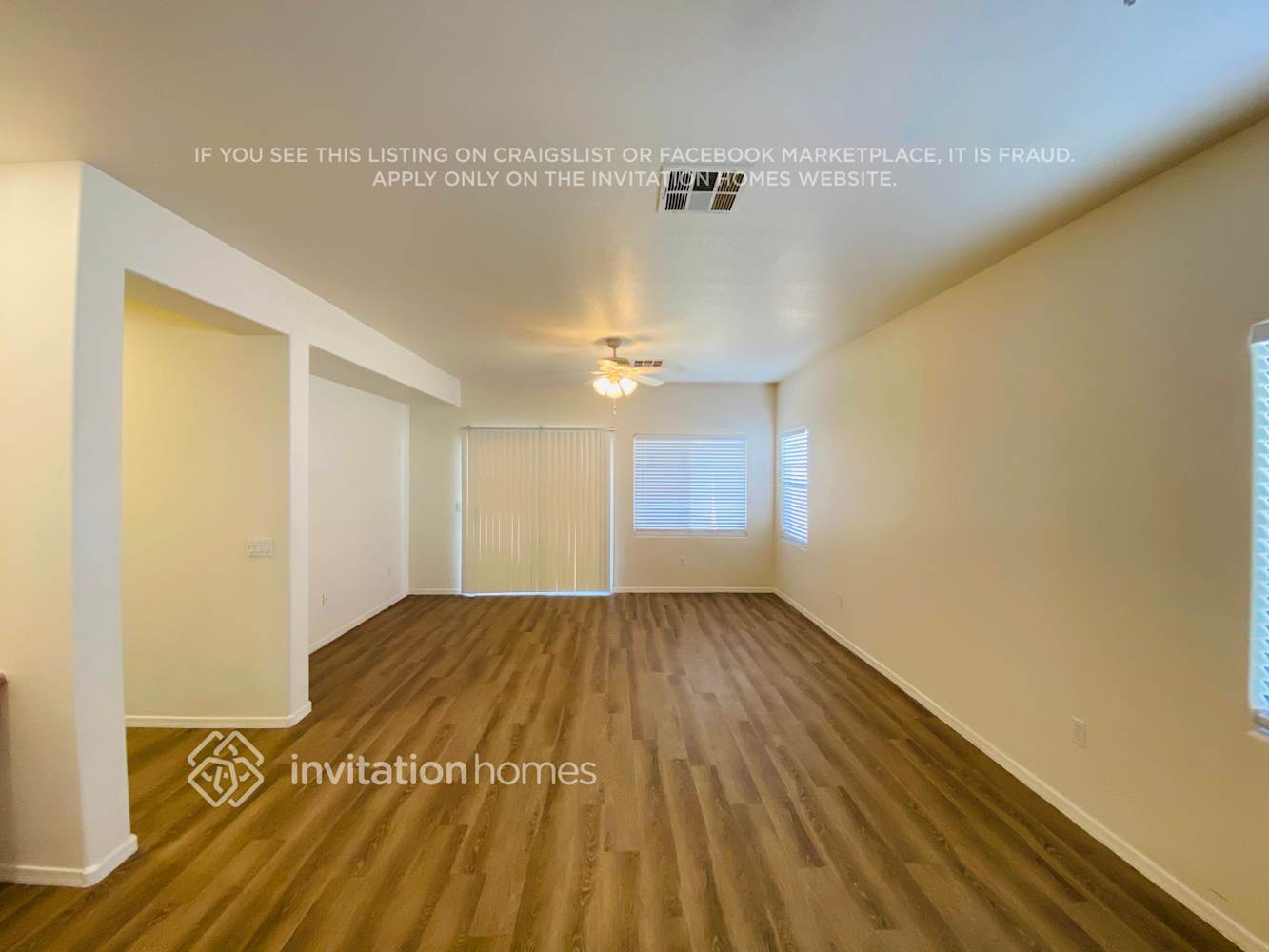 Building Photo - 2103 E La Costa Dr