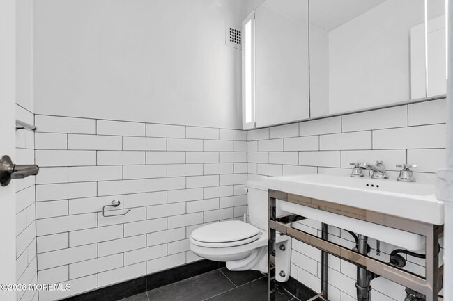 Building Photo - 10 Ocean Blvd