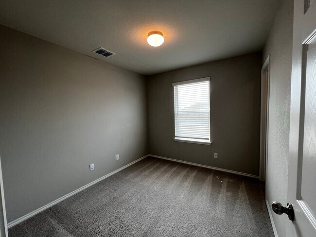 Building Photo - Elegant home in Davis Ranch- 4 Bedroom/ 3 Bathroom