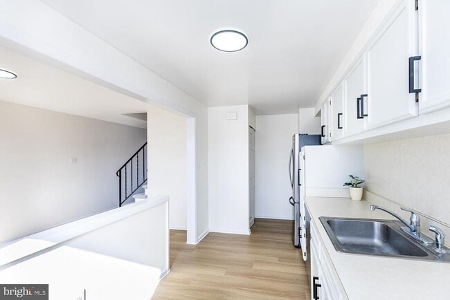 Building Photo - 1117 Circle Dr
