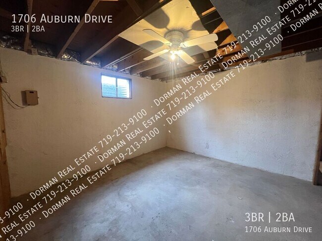 Building Photo - 1706 Auburn Dr