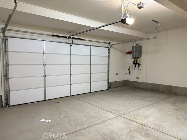 Building Photo - 206 Sash