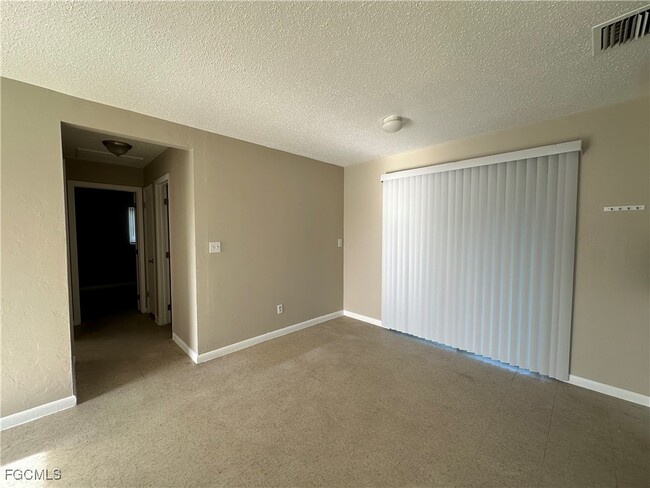 Building Photo - 315 Rushmore Ave N