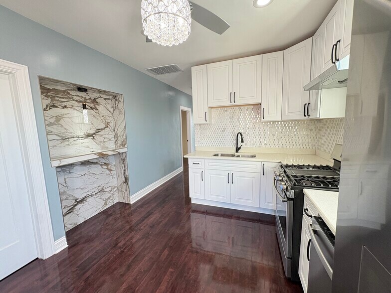 Building Photo - 2026 W McLean Ave