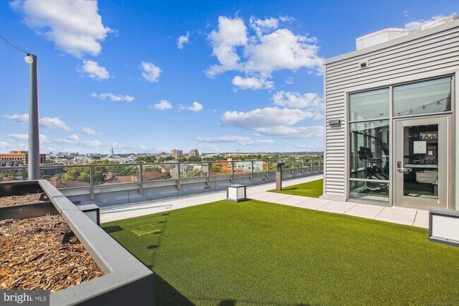 Building Photo - 1201 N Royal St