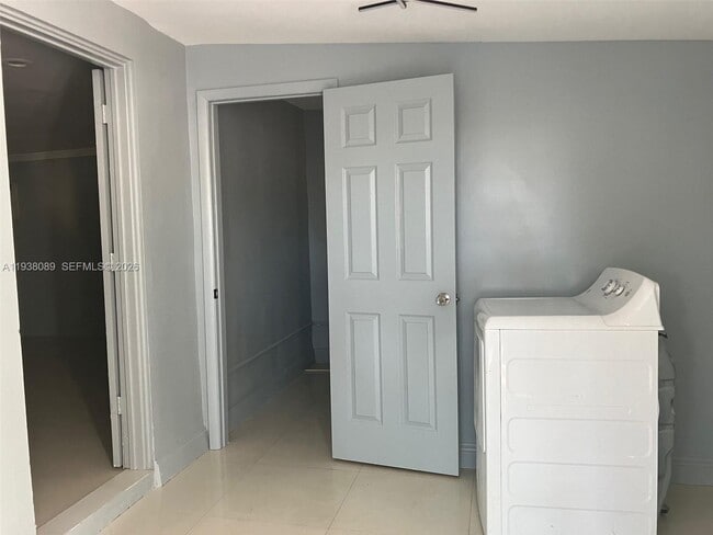 Building Photo - 2226 NW 98th St