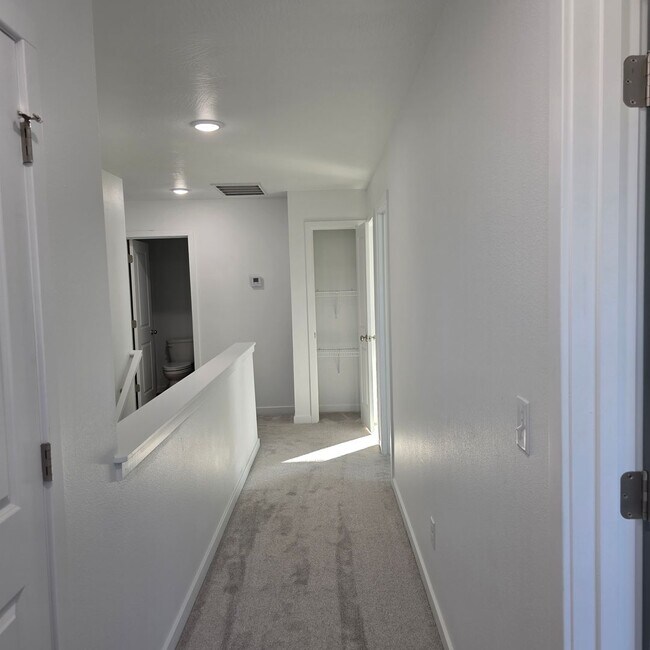 Building Photo - Brand New 4 Bedroom Home