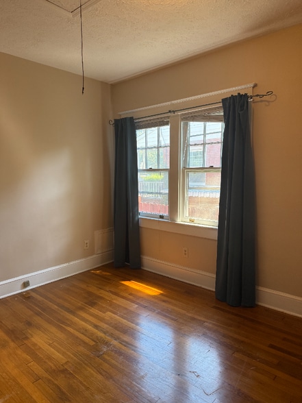 Building Photo - 748 Thayer Ave