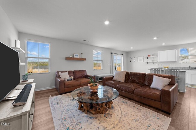 Building Photo - 45 Florentine Ct