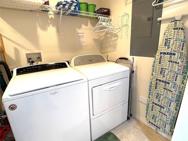 Building Photo - 3003 White Orchid Rd