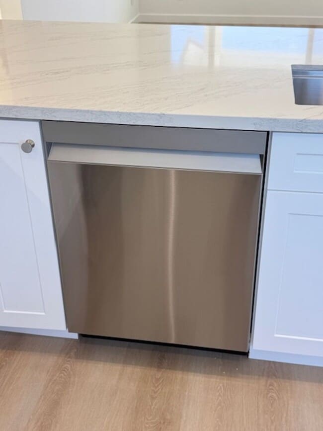 Building Photo - 6170 Briercrest Ave