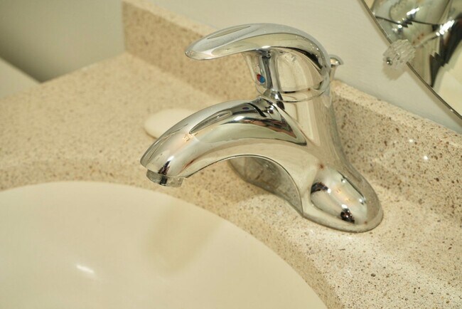 Building Photo - 4 Rockbrook Dr