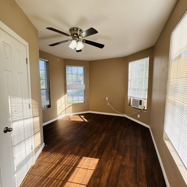 Building Photo - Victorian-style 1 Bedroom | 1 Bathroom Apartment in The Avenues!