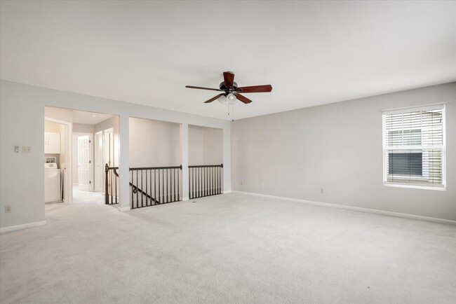 Building Photo - Spacious 2-Bedroom Townhome in St. Charles...