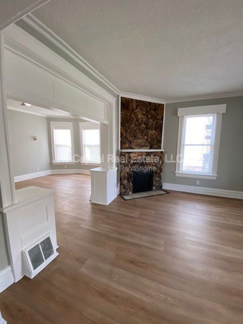 Building Photo - 2218 Cleveland Blvd