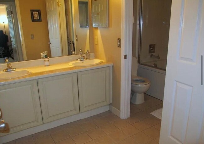 Building Photo - 29 Walnut St