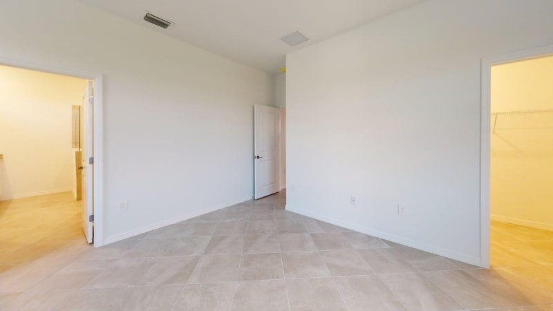 Building Photo - 1548 Saddlewood Cir