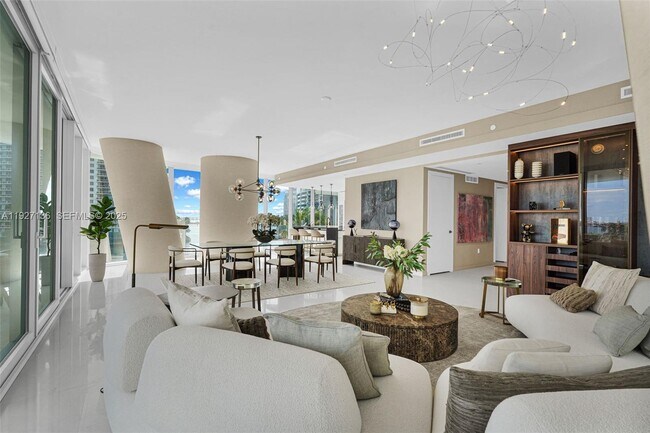 Building Photo - 300 Biscayne Blvd Way