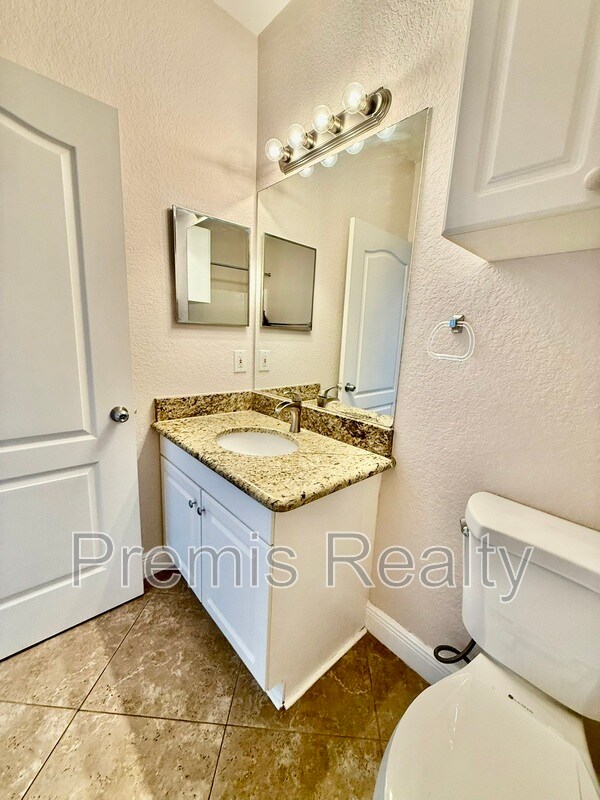 Building Photo - 2738 Via Tivoli