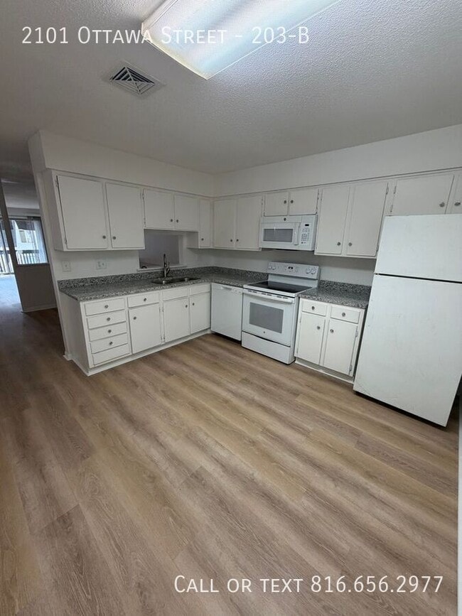 Building Photo - 2101 Ottawa St