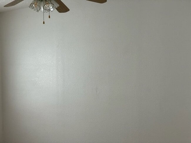 Building Photo - 273 Miriam Way