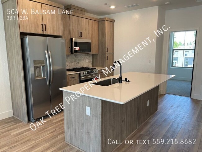 Building Photo - 504 W Balsam Ln