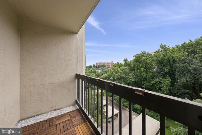 Building Photo - 6300 Stevenson Ave