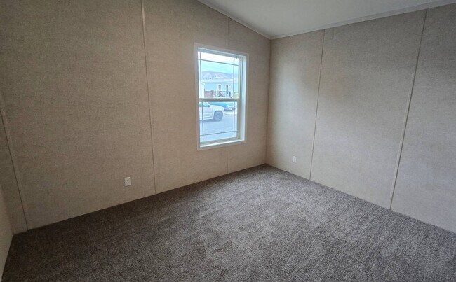 Building Photo - 222 Gateway Blvd