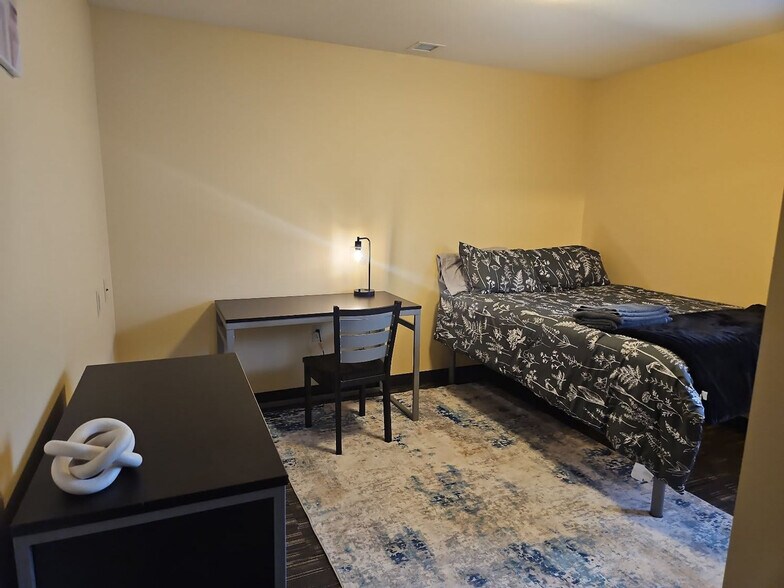 Building Photo - 1695 N Lexington-Springmill Rd