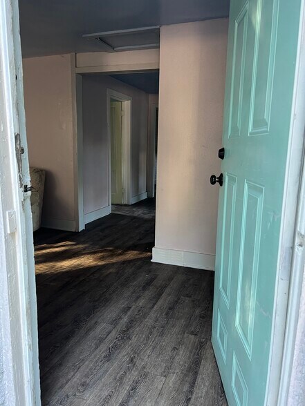 Building Photo - 1516 Carmel Ave