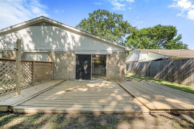 Building Photo - 1106 Ravenscourt Dr
