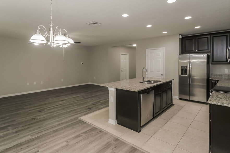 Building Photo - 12452 Chaya Ct