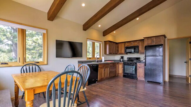 Building Photo - 58330 Donner Summit Rd