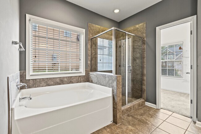 Building Photo - 830 W Richland Cir