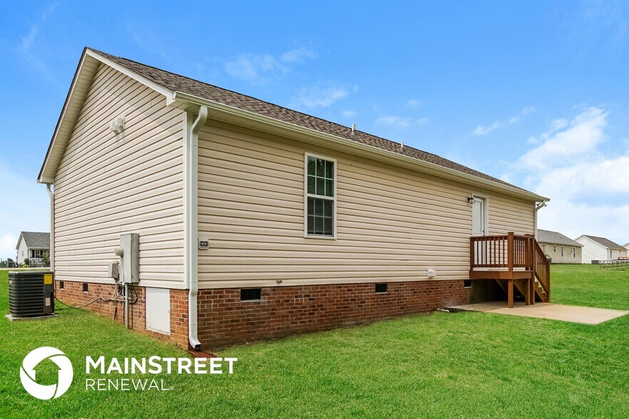 Building Photo - 115 Jethro Cir